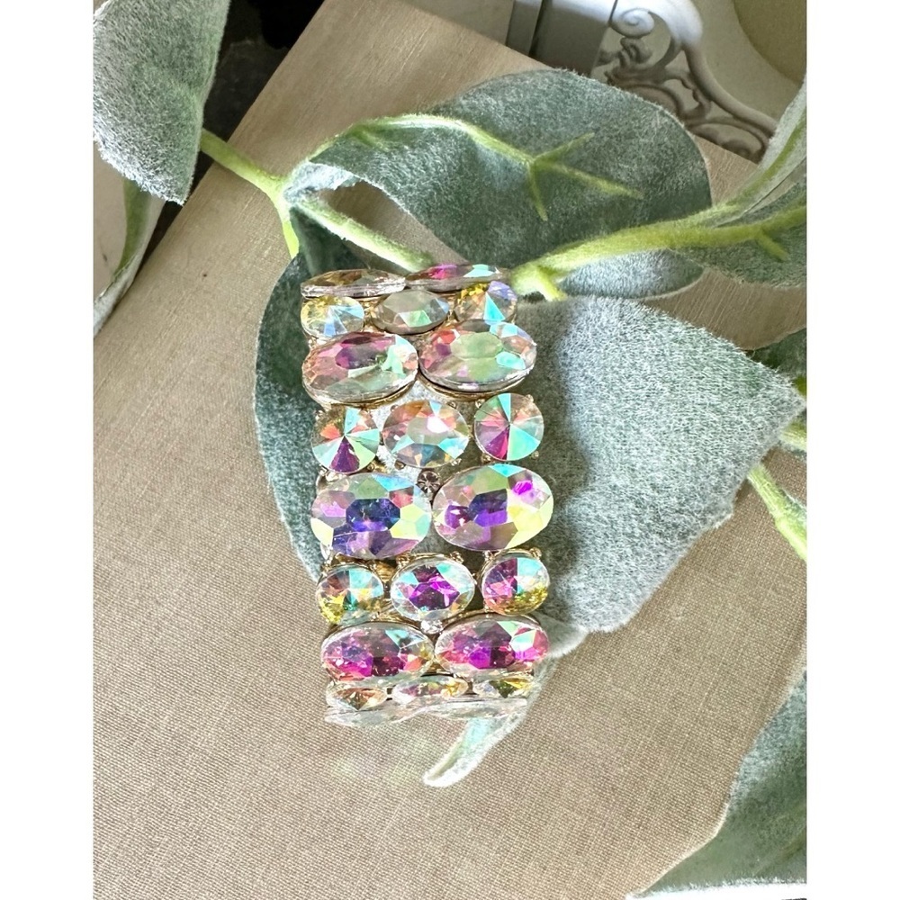 AB large oval stoned stretch bracelet